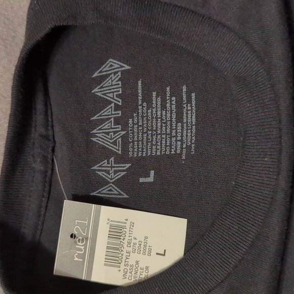 Def Leppard Hysteria graphic tee - Picture 4 of 7